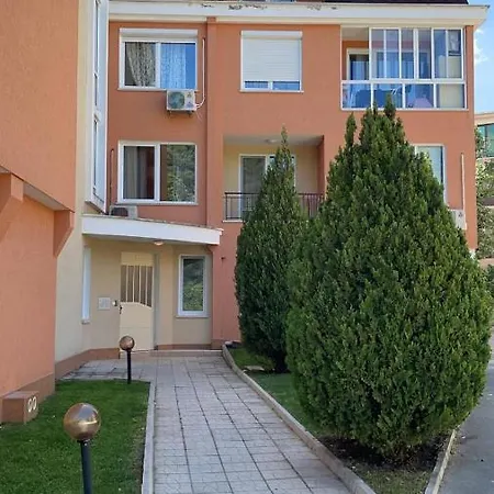 Victoria Place Apartment Warna